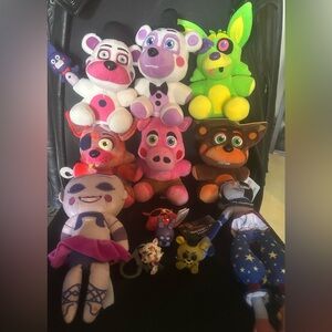 Five Nights at Freddy’s Colorful Plush Collection!EIGHT plushies in collection!